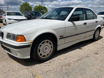 1996 BMW 3 Series, $1999. Photo 4