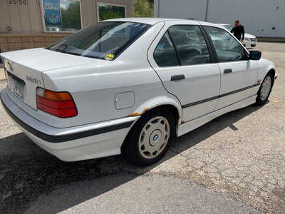 1996 BMW 3 Series, $1999. Photo 9