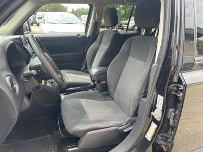 2016 Jeep Patriot, $4999. Photo 12