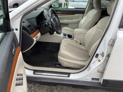 2013 Subaru Outback, $1499. Photo 6