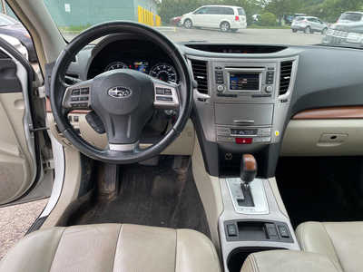 2013 Subaru Outback, $1499. Photo 9