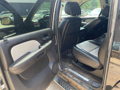 2007 Chevrolet Avalanche, $1999. Photo 12