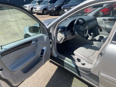 2001 Mercedes-Benz C-Class, $2999. Photo 8
