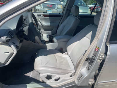 2001 Mercedes-Benz C-Class, $2999. Photo 9