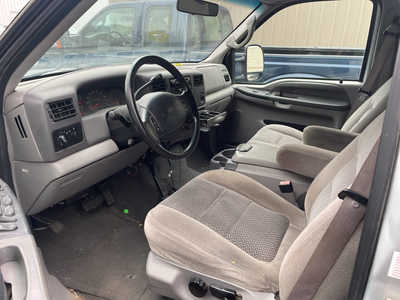 2001 Ford F350 Crew Cab, $5999. Photo 5