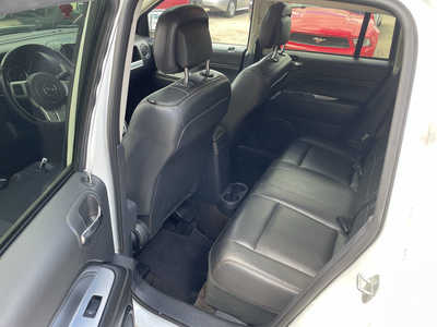 2016 Jeep Compass, $4999. Photo 12