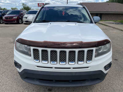 2016 Jeep Compass, $4999. Photo 3