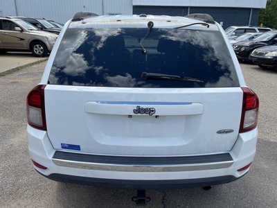 2016 Jeep Compass, $4999. Photo 6