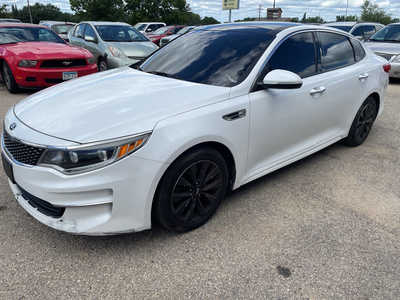 2016 Kia Optima, $5999. Photo 4