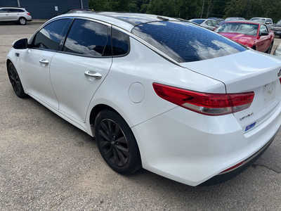 2016 Kia Optima, $5999. Photo 5
