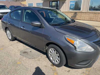 2019 Nissan Versa, $3999. Photo 2