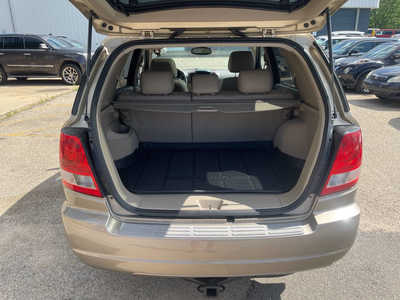 2003 Kia Sorento, $2999. Photo 8