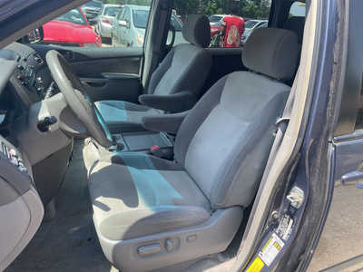 2007 Toyota Sienna, $2999. Photo 10