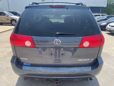 2007 Toyota Sienna, $2999. Photo 6