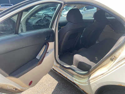 2008 Pontiac G6, $1999. Photo 11