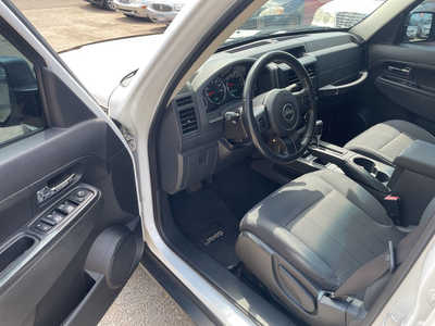 2011 Jeep Liberty, $4999. Photo 11