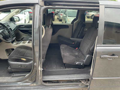 2012 Dodge Caravan, Grand, $1999. Photo 11