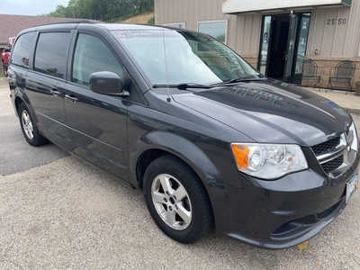 2012 Dodge Caravan, Grand, $1999. Photo 2