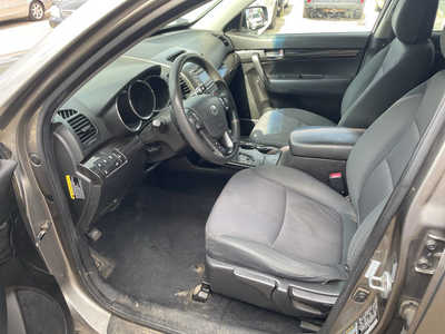 2013 Kia Sorento, $2999. Photo 9