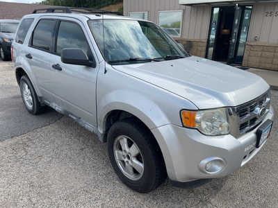 2010 Ford Escape, $2999. Photo 2