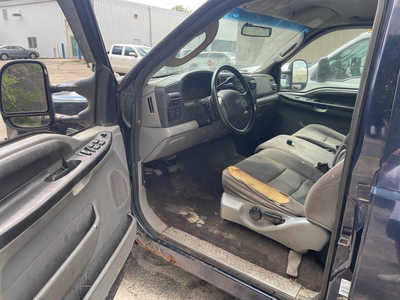 2006 Ford F250 Crew Cab, $1499. Photo 7