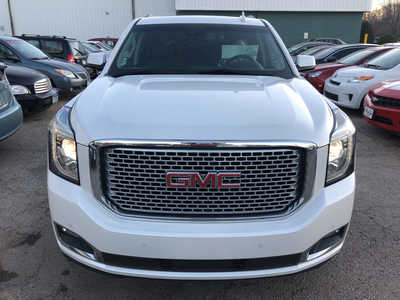 2016 GMC Yukon XL, $16999. Photo 2