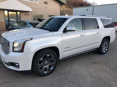 2016 GMC Yukon XL, $16999. Photo 3
