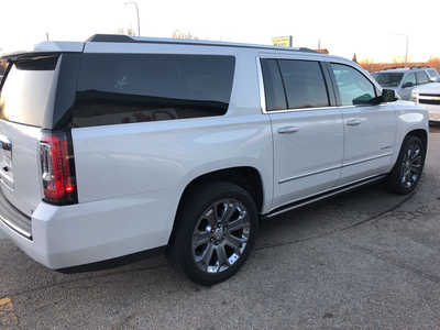 2016 GMC Yukon XL, $16999. Photo 6