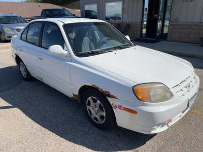 2005 Hyundai Accent, $2499. Photo 2