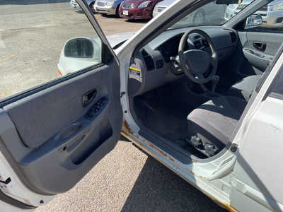 2005 Hyundai Accent, $2499. Photo 8