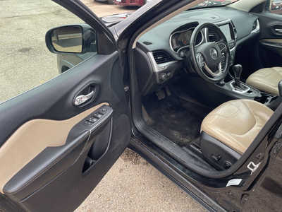 2015 Jeep Cherokee, $6999. Photo 9