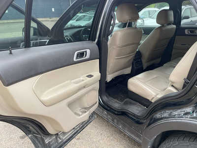 2013 Ford Explorer, $2999. Photo 11