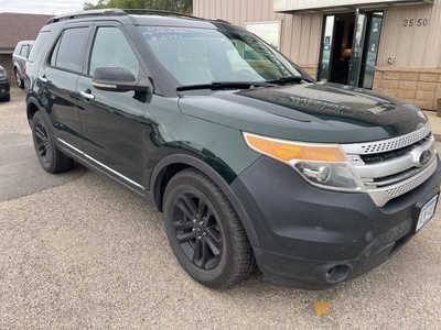 2013 Ford Explorer, $2999. Photo 2