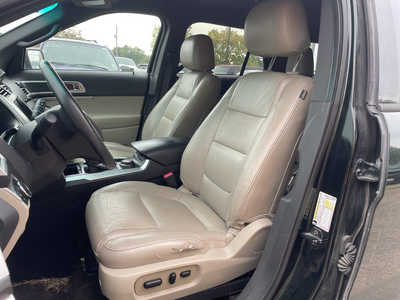 2013 Ford Explorer, $2999. Photo 9