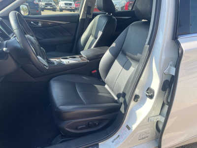 2018 Infiniti Q50, $8999. Photo 8