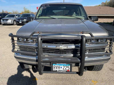 1999 Chevrolet Suburban, $5999. Photo 3