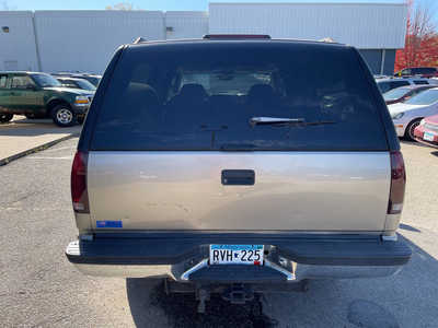 1999 Chevrolet Suburban, $5999. Photo 6