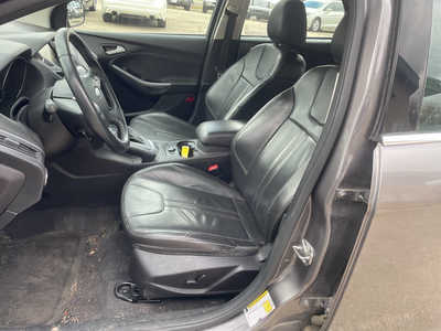 2014 Ford Focus, $1999. Photo 9