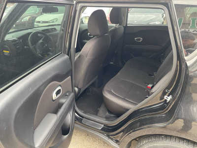 2016 Kia Soul, $5999. Photo 12