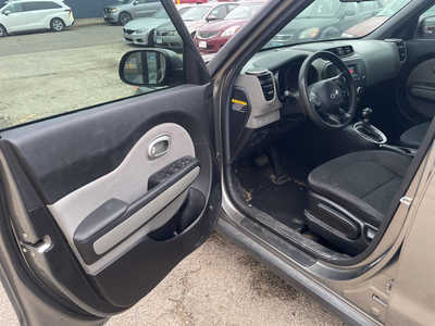 2014 Kia Soul, $4999. Photo 9