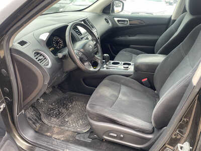 2015 Nissan Pathfinder, $4999. Photo 10