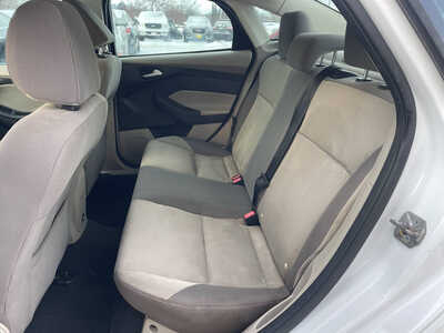2014 Ford Focus, $3999. Photo 12
