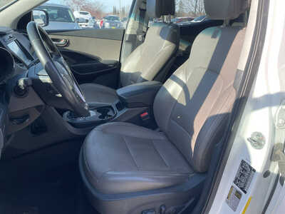 2013 Hyundai Santa Fe, $5999. Photo 12