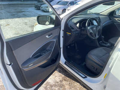 2013 Hyundai Santa Fe, $5999. Photo 9