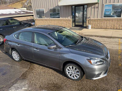 2017 Nissan Sentra, $3999. Photo 10