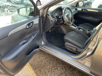 2017 Nissan Sentra, $3999. Photo 12