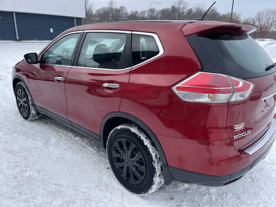 2015 Nissan Rogue, $5999. Photo 5