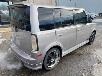 2004 Scion xB, $1999. Photo 7