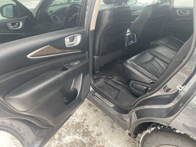 2013 Infiniti JX35, $3999. Photo 11