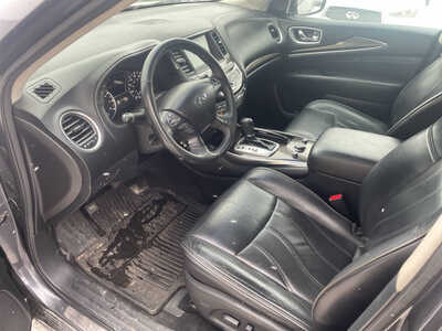 2013 Infiniti JX35, $3999. Photo 9